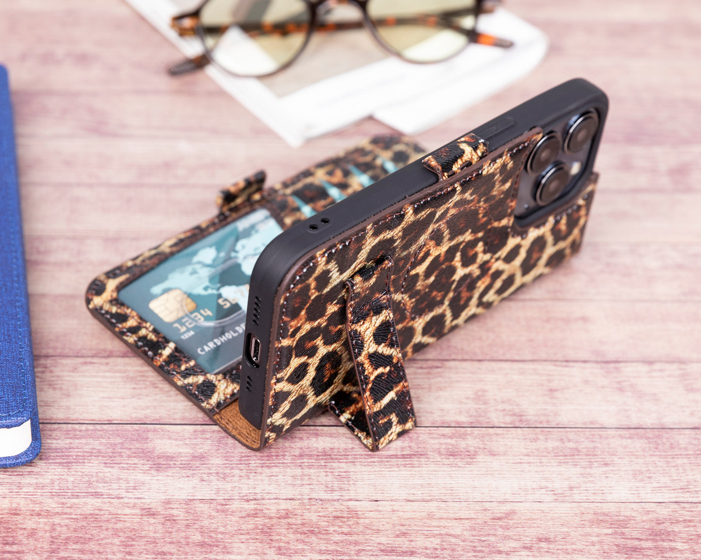 iPhone 13 Pro (6.1") Leather MagSafe Stand Wallet Case RFID Protection - Black Leopard