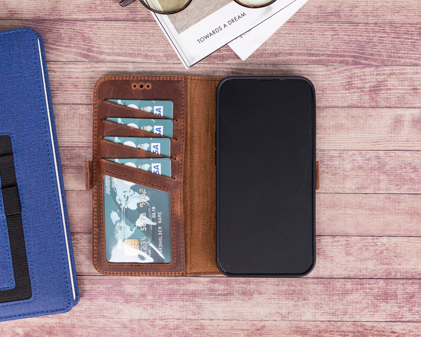 iPhone 13 Pro (6.1") Leather MagSafe Stand Wallet Case RFID Protection - furry Leopard