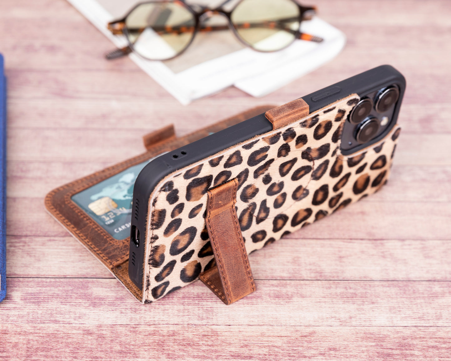 iPhone 13 Pro Max (6.7") Leather MagSafe Stand Wallet Case RFID Protection - Furry Leopard