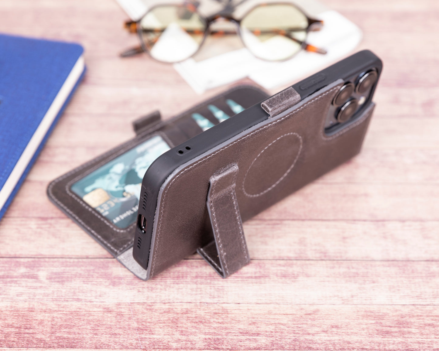 iPhone 13 Pro Max (6.7") Leather MagSafe Stand Wallet Case RFID Protection - Rustic Black