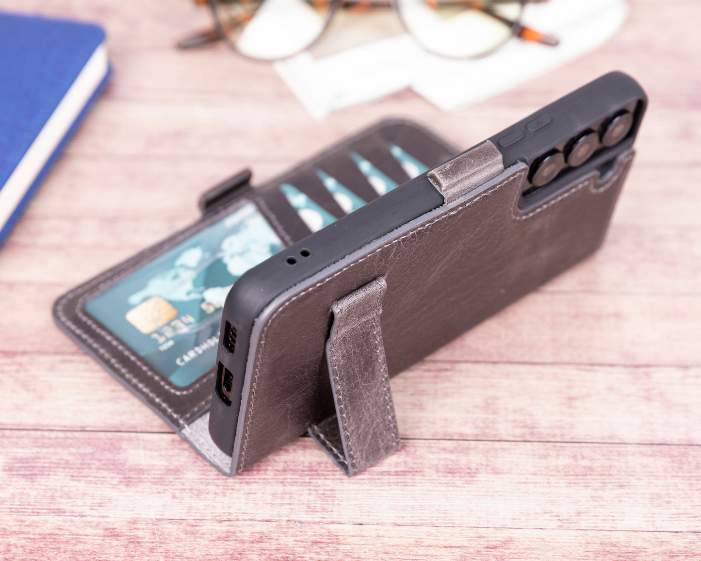 Samsung Galaxy S22 (6.1") Leather Wallet Case - Rustic Black
