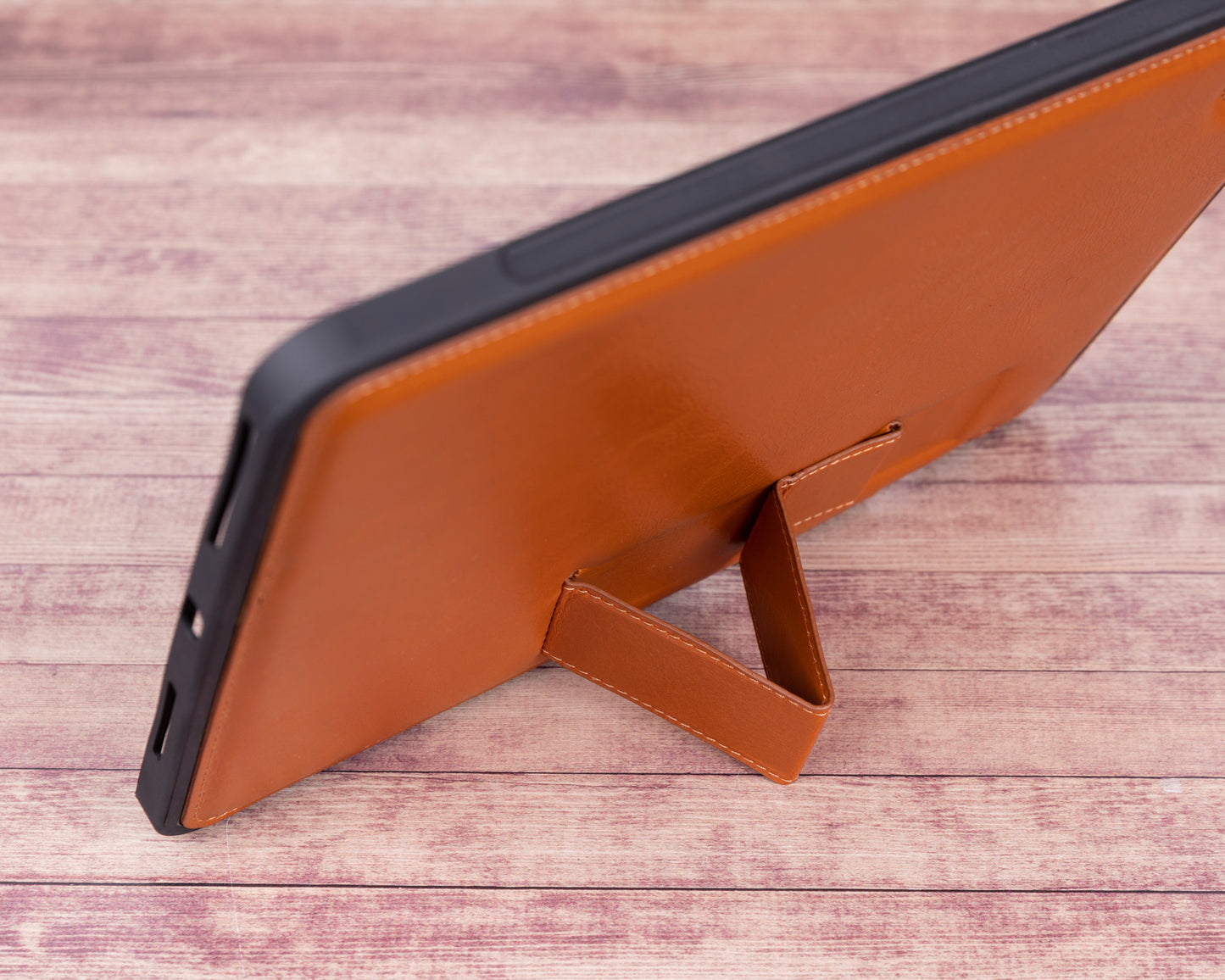 Apple iPad Pro (11") Leather Case - Light Brown