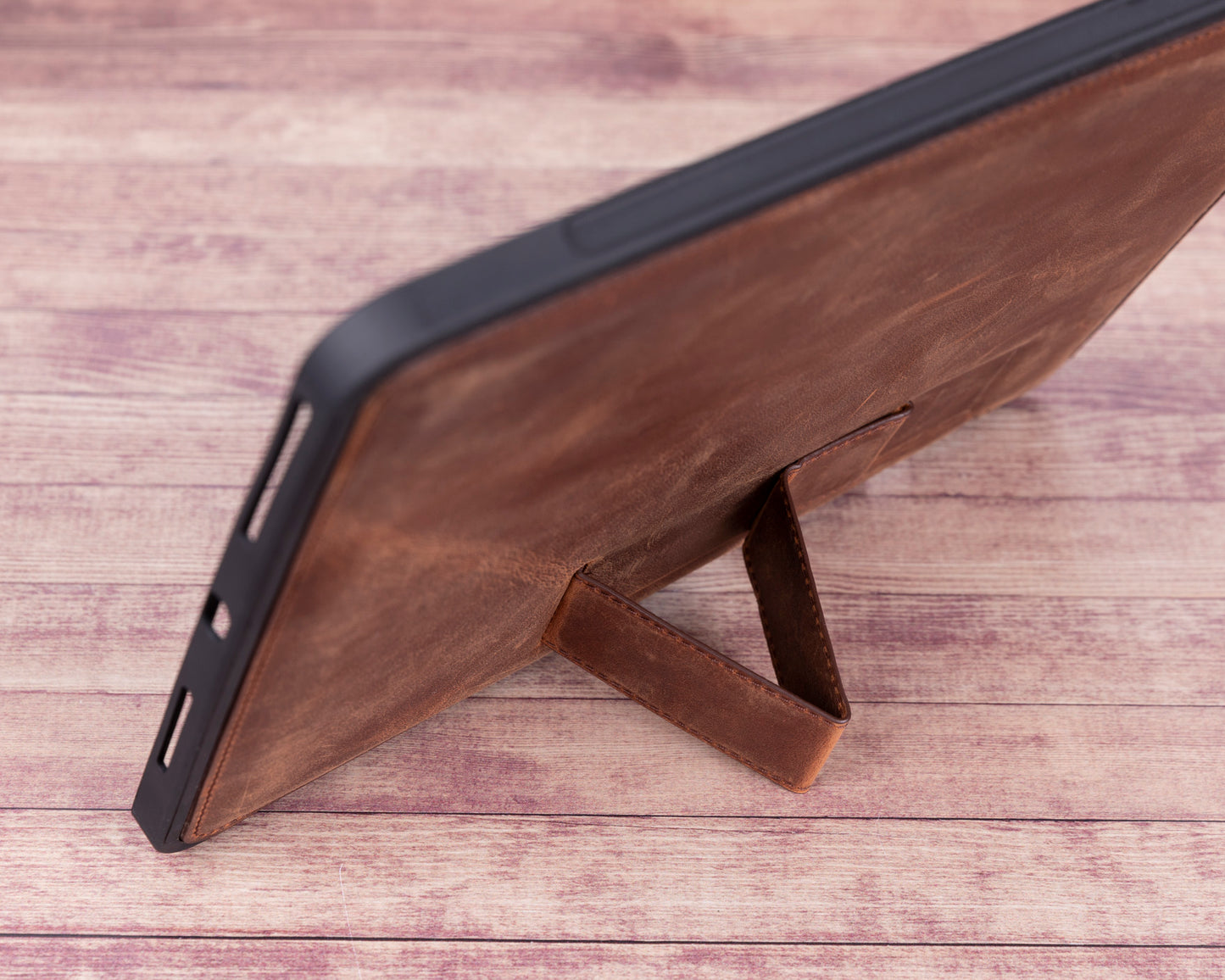 Apple iPad Pro (11") Leather Case - Teak Brown