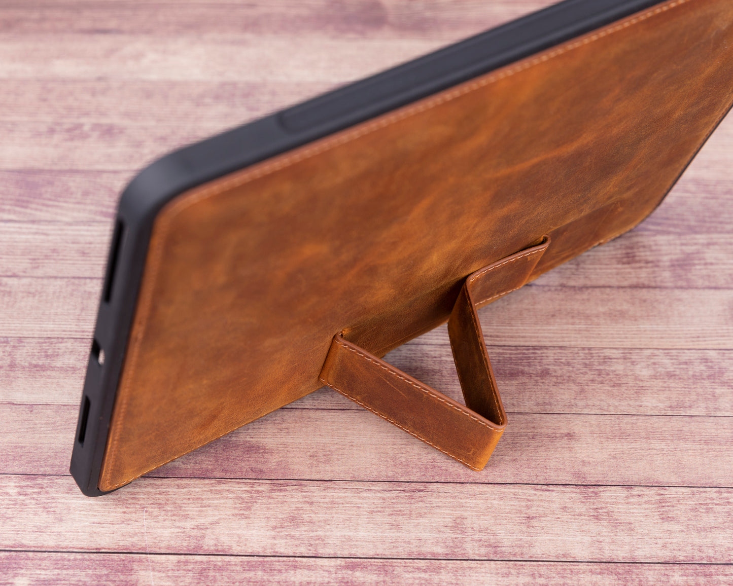 Apple iPad Pro (11") Leather Case - Brown