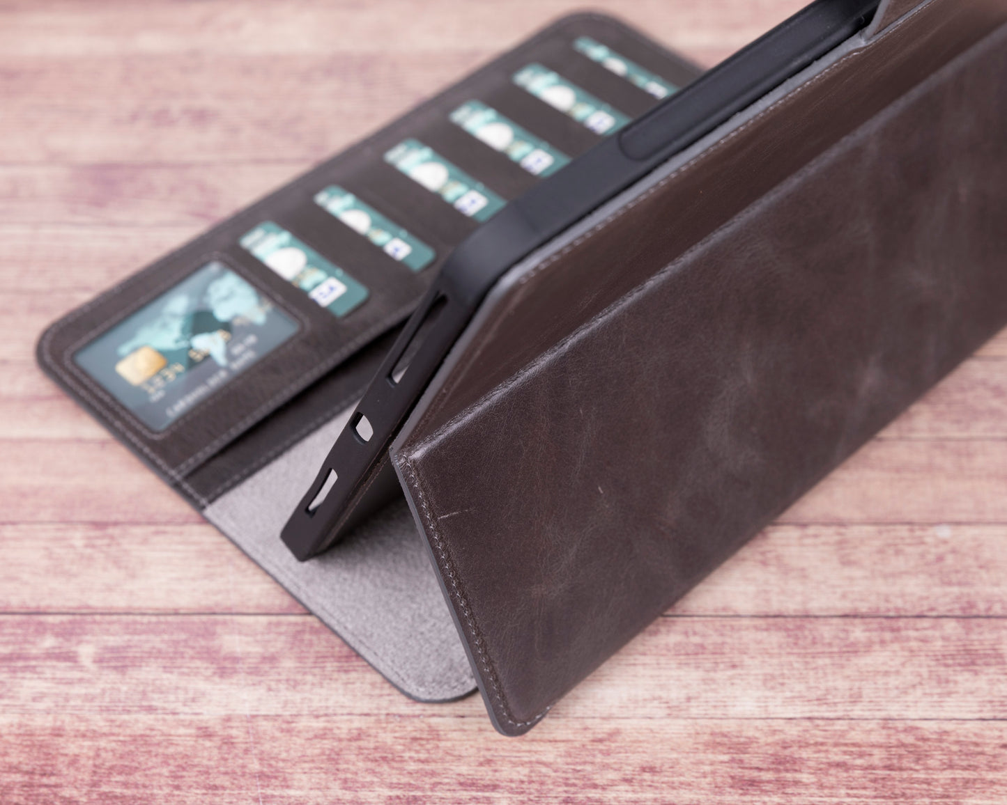 Apple iPad Pro (11") Leather Detachable Wallet Case - Rustic Black