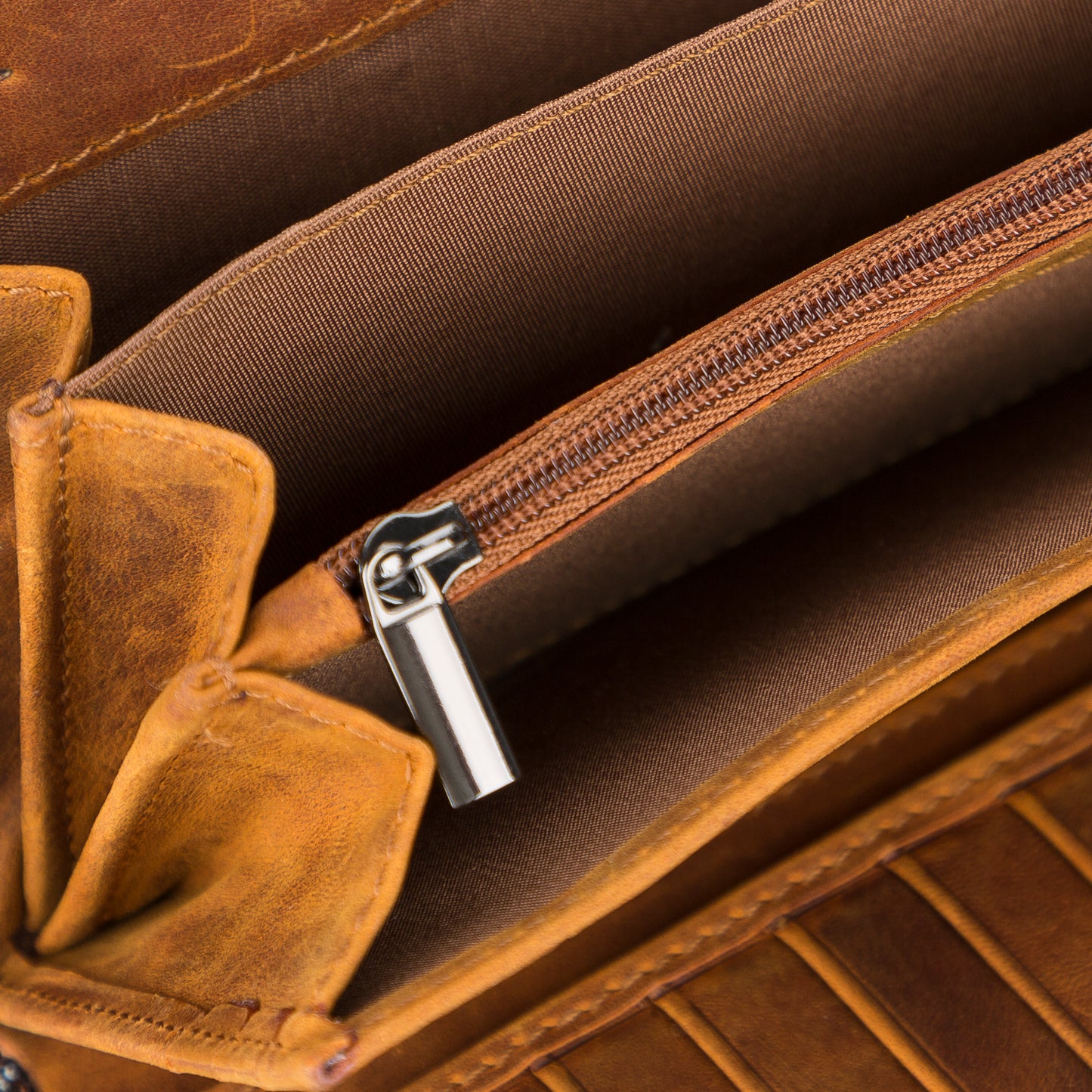 Nikea Leather Women Wallet - Teak Brown