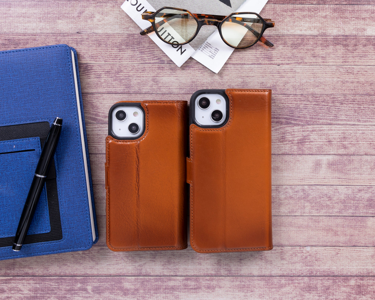 iPhone 14 Plus (6.7") Leather MagSafe RFID Detachable Wallet Case - Rustic Brown