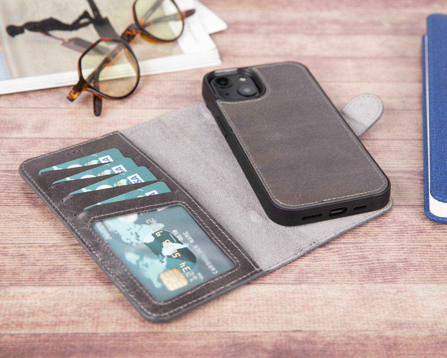 iPhone 13 (6.1") Leather MagSafe RFID Magnetic Detachable Wallet Case - Rustic Black