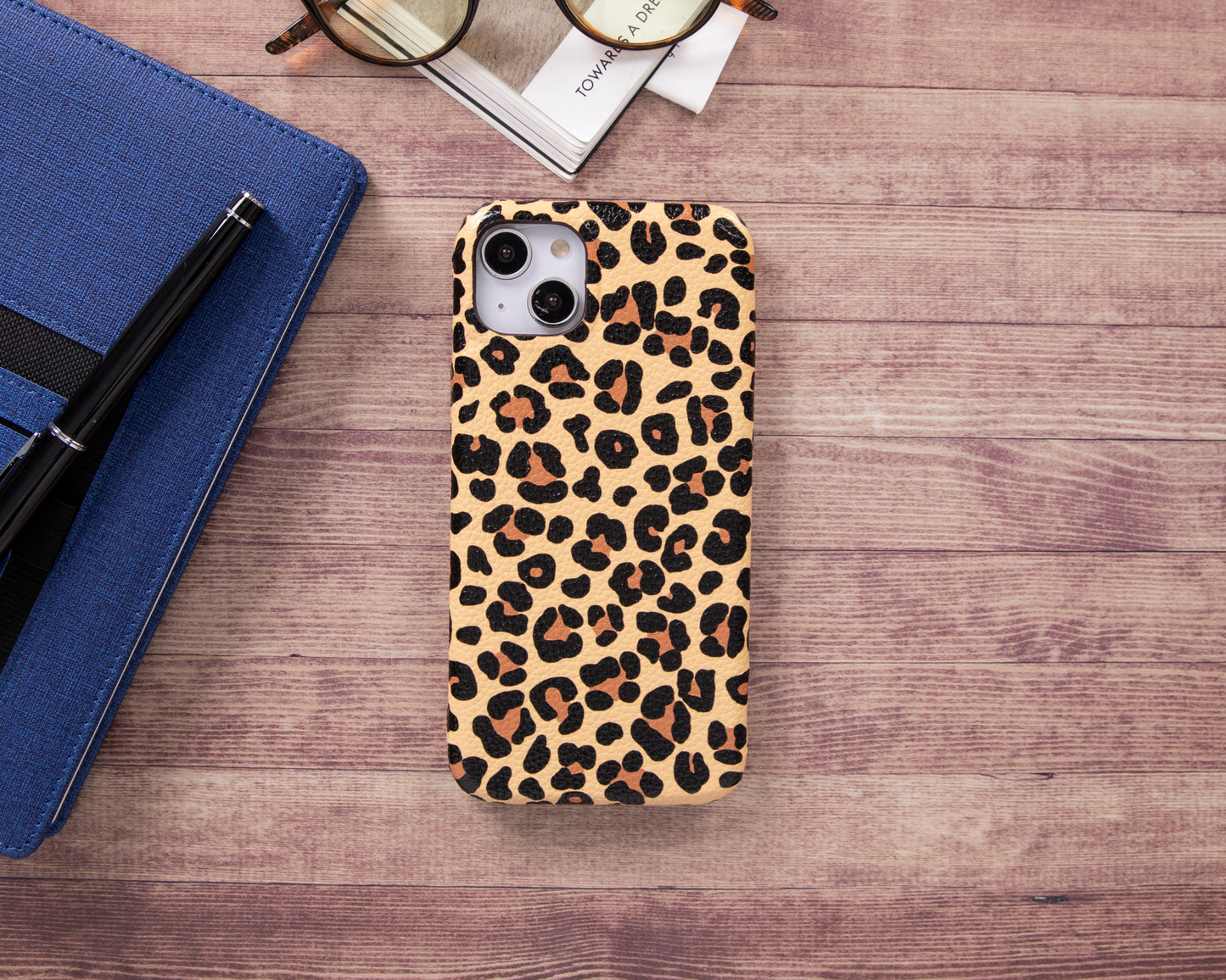 iPhone 14 Plus (6.7") Full Leather MagSafe Snap On Case - Leopard
